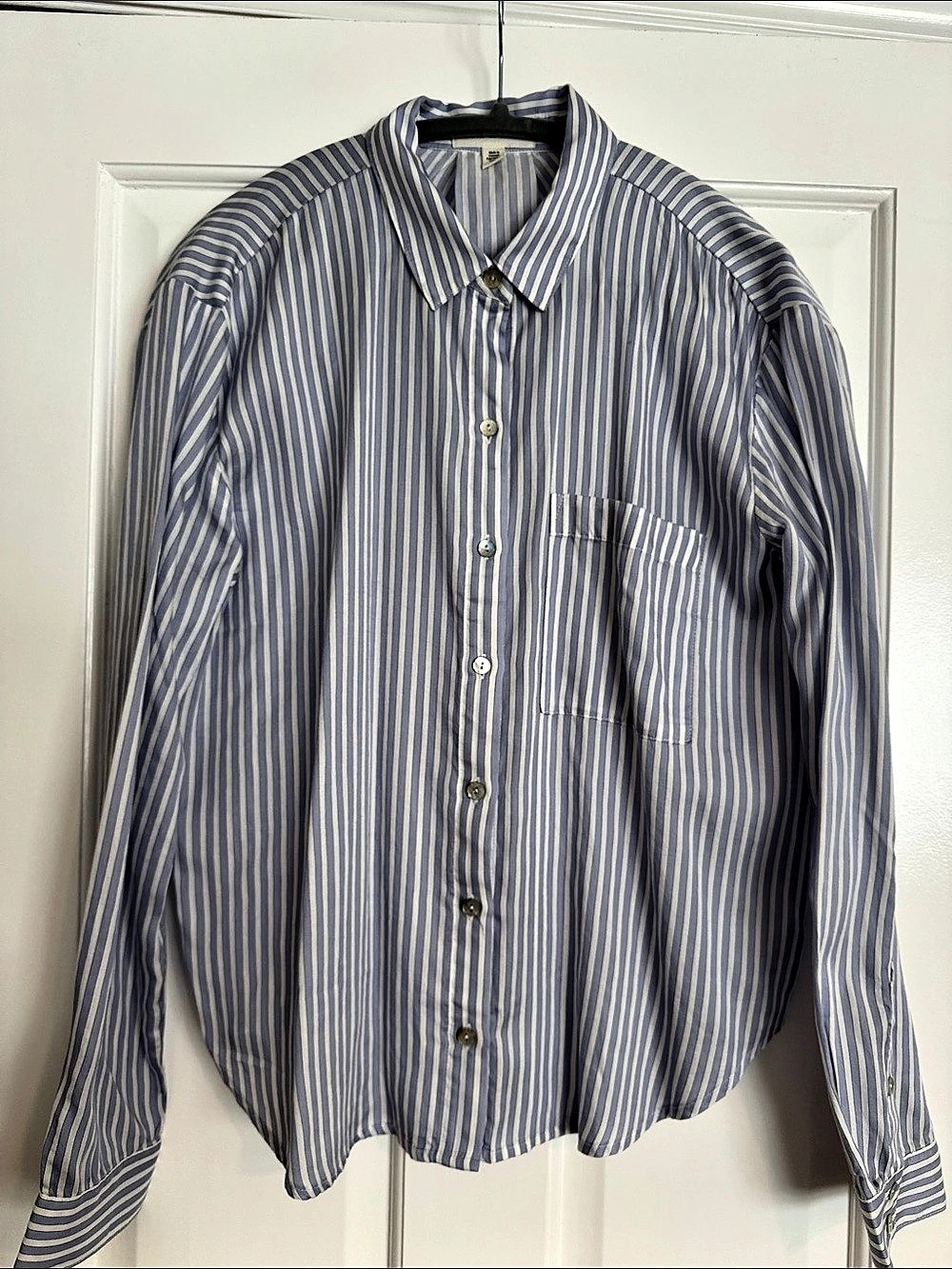 cloth & stone Striped Button Down Shirt in Blue & White Like New
